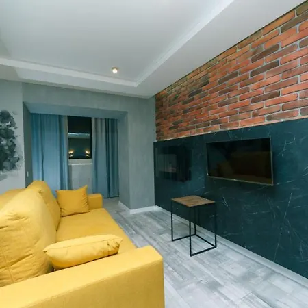 7 Вулиця Саксаганського Apartment Kyiv Exterior photo